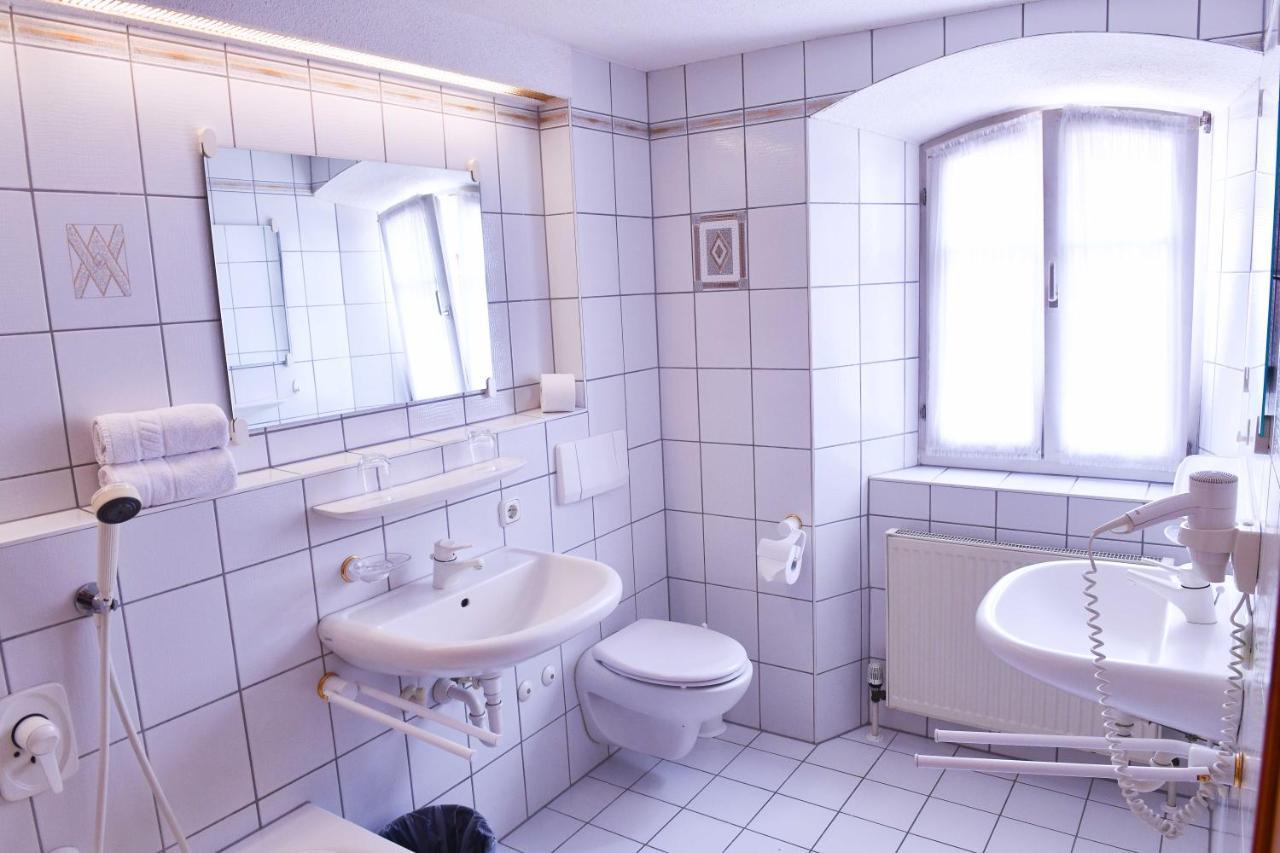 Hotel Gaestehaus Linde Mörnsheim Zewnętrze zdjęcie
