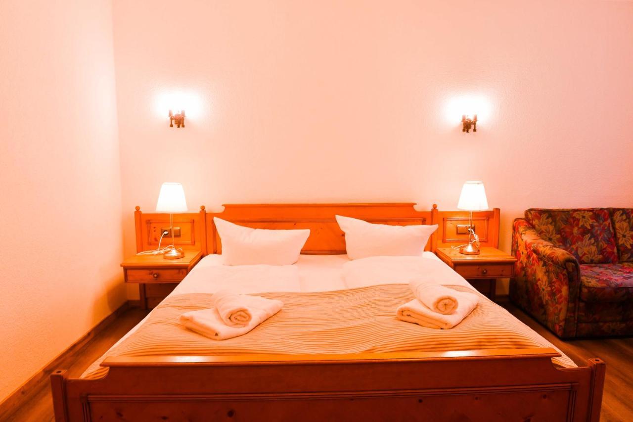 Hotel Gaestehaus Linde Mörnsheim Zewnętrze zdjęcie