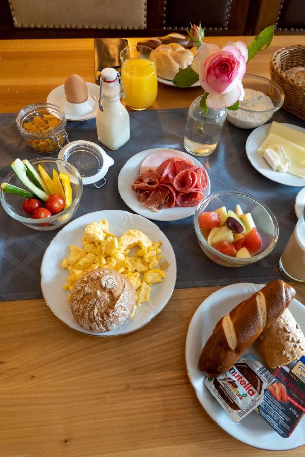 Hotel Gaestehaus Linde Mörnsheim Zewnętrze zdjęcie